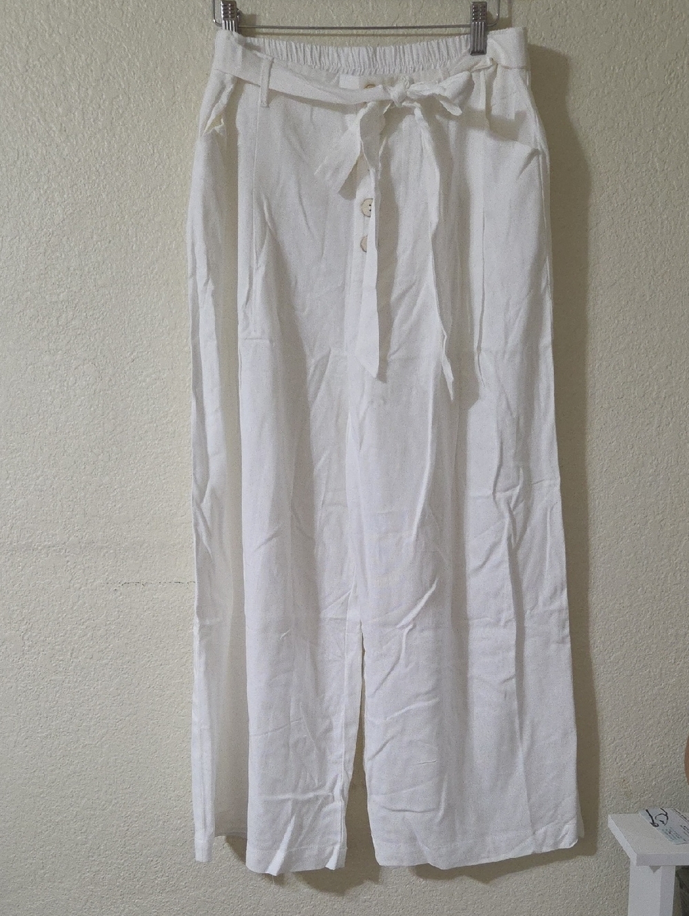 Francesca's Collections White Drawstring Wide-Leg Chinos